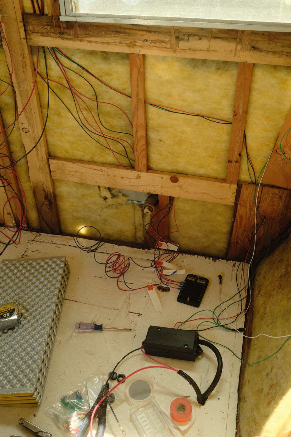 1960s vintage camper electrical system install 